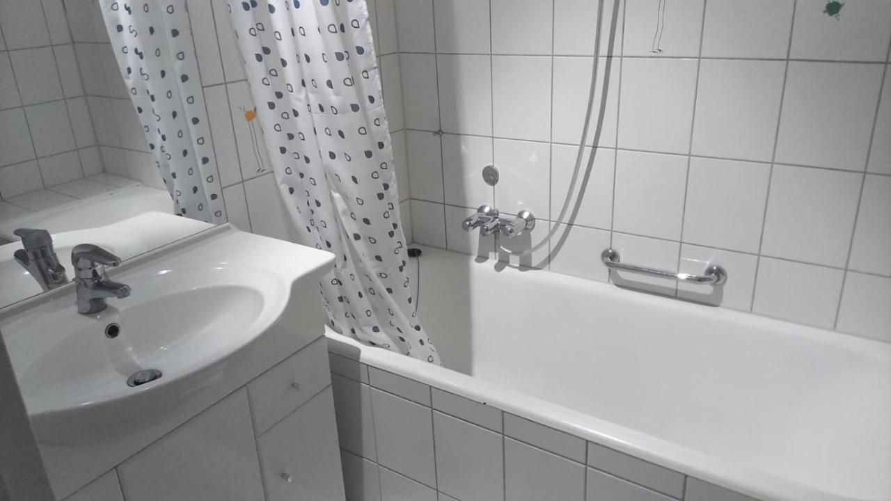 Kamen 2 Zimmer Apartamento Estugarda Exterior foto