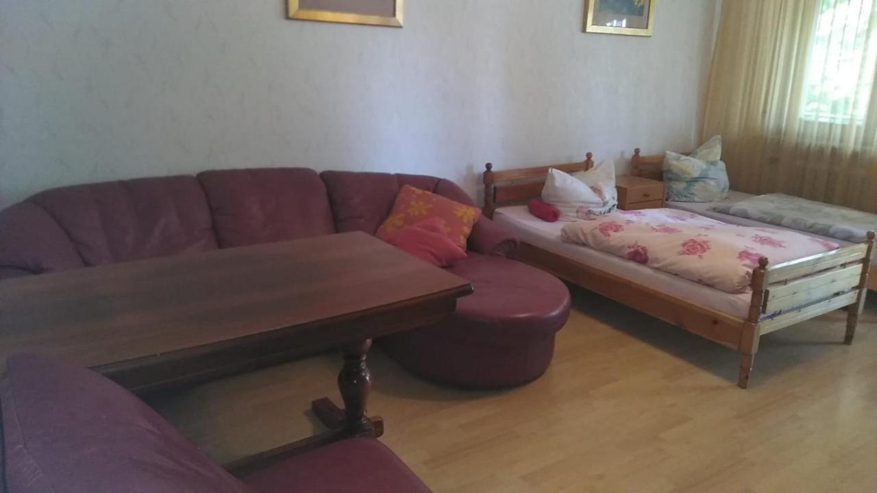 Kamen 2 Zimmer Apartamento Estugarda Exterior foto